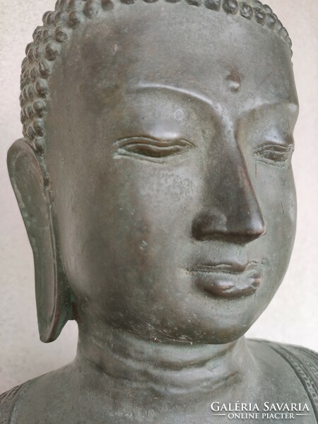 Hatalmas (123 cm), csodálatosan kidolgozott bronz Buddha.