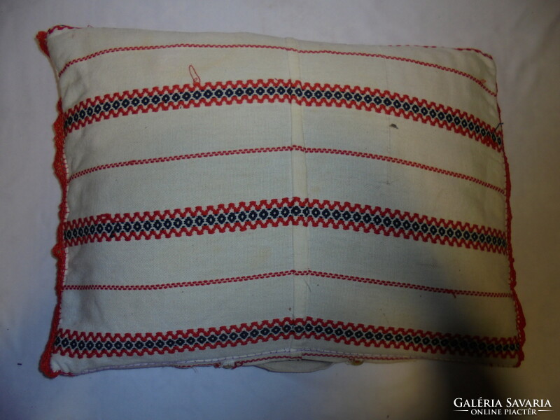 Kalocsai hímzett díszpárna huzat + tollal töltött párna
