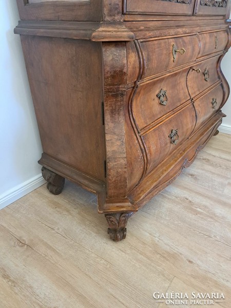 Flamand stílusú antik vitrin, könyves szekrény