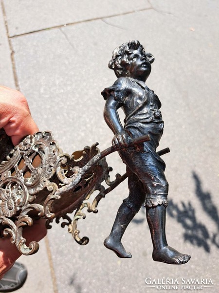 Antik barokk stílusú figurális kínáló jardiniere