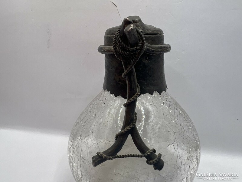 Régi metszett üveg kancsó, ezüst fedéllel, 14 x 10 cm-es. 6910