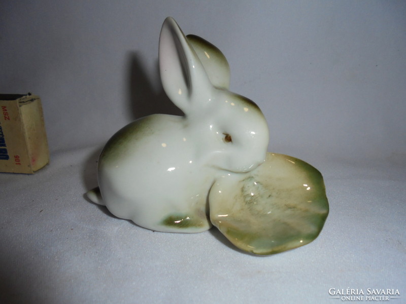 Régi Zsolnay nyuszi figura, nipp