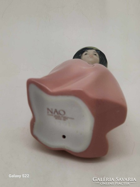 Lladro Nao kislány kalapban 16cm