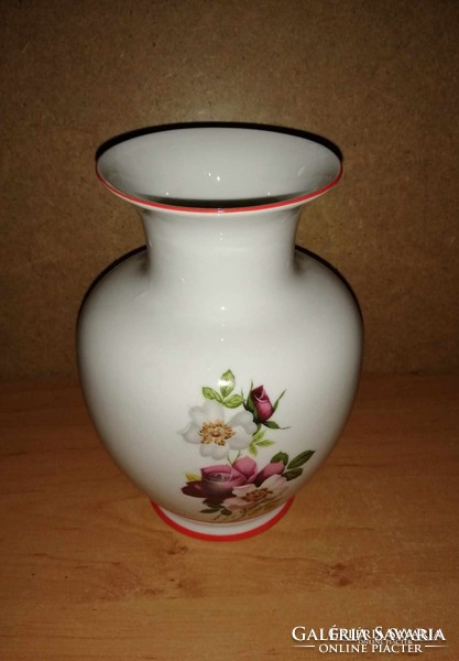 Hollóházi porcelán rózsa mintás Mezőberény feliratú váza -17,5 cm (29/d)