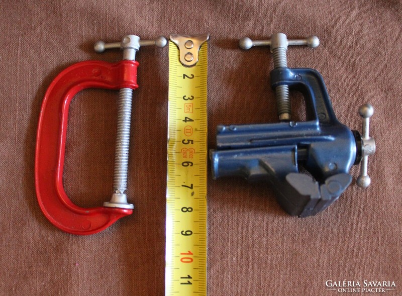 2 db miniatűr szerszám szorító satu