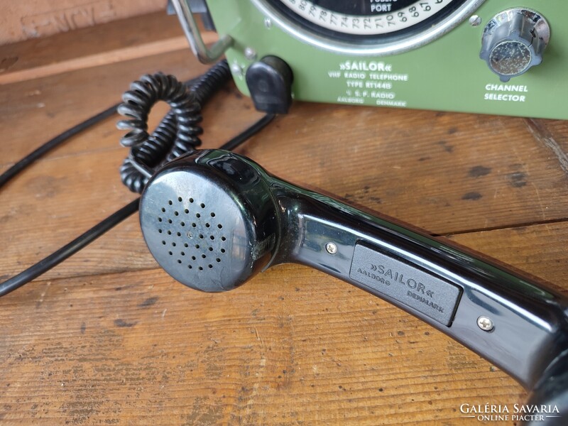 Sailor RT144A VHF rádio telefon radio telephone marine katonai tengerészeti