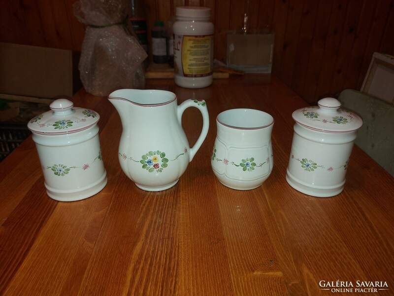 Herend Village Pottery, Herendi majolika készlet, két tetővel