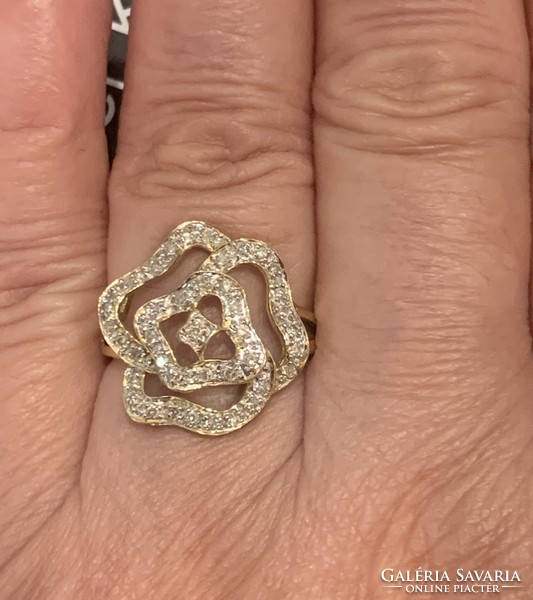 Rengeteg szikrázó  0.41ct gyémánttal 14 kr.arany gyűrű.Igazolással