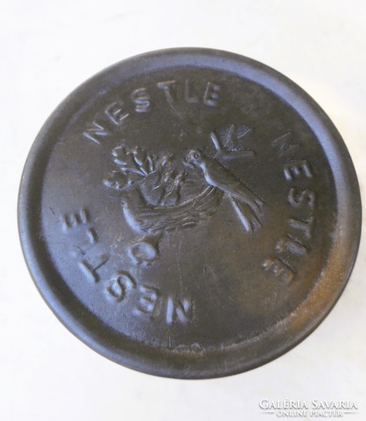 Nestle antik gyermek tápszeres fémdoboz