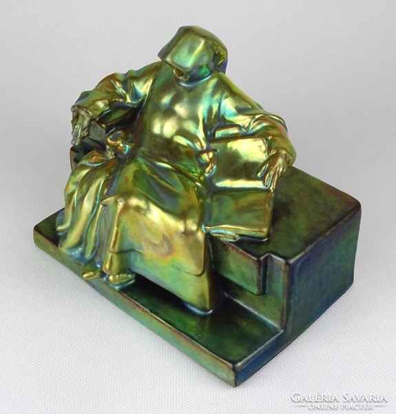 1R961 Restaurált eozin mázas Zsolnay Anonymus szobor