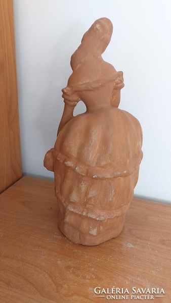 (K) Berki kerámiaszobor 32 cm magas