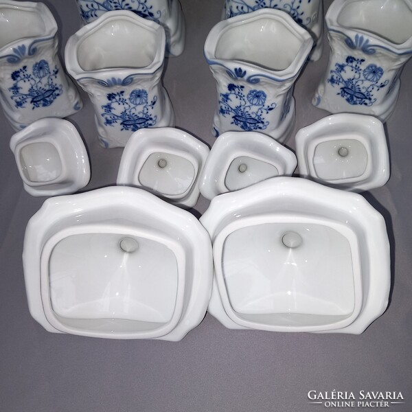Gyönyörű, 6 db porcelán, fedeles, Kék-fehér fűszertartó.