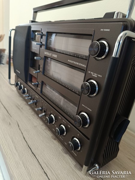 Grundig Satellit 3400