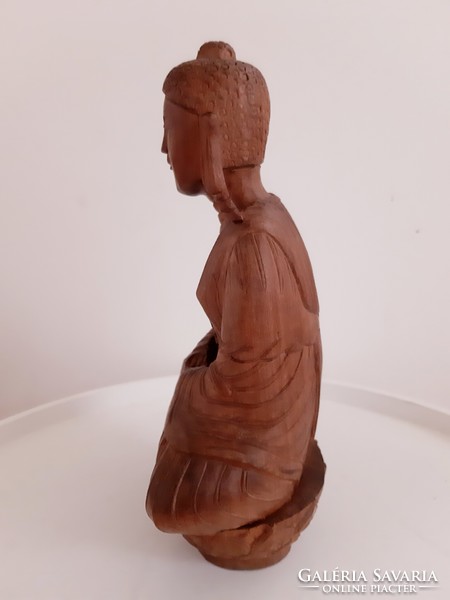 Faragott Fa Buddha Szobor