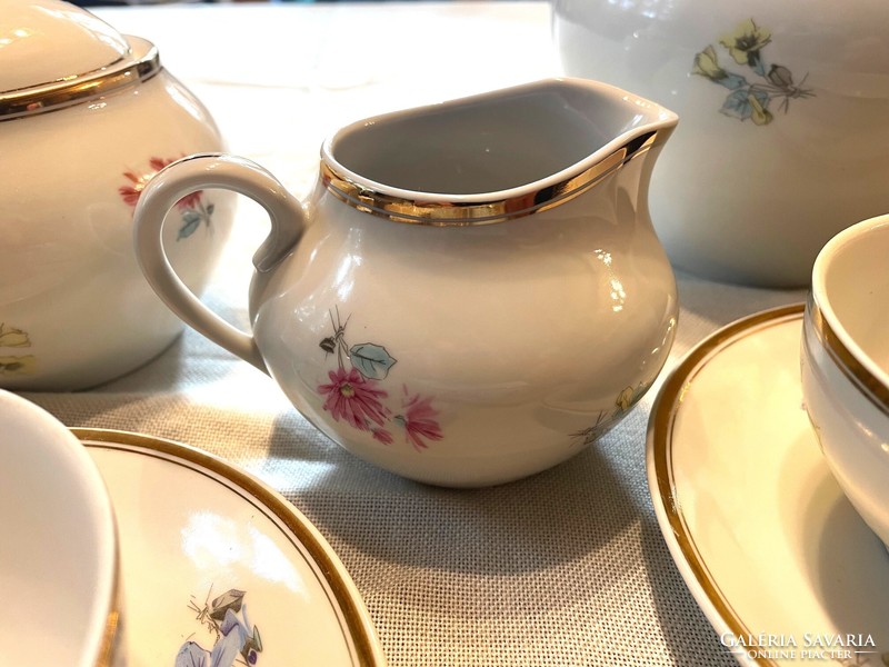 Hollóházi 6 személyes porcelán aranyozott virágmintás teáskészlet, régi