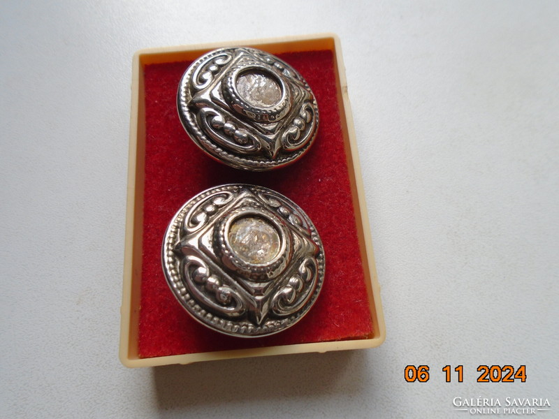 Antik ezüstözött dombormintás nagyobb öntvény klipsz fülbevaló érdekes jelzés,forrasztott kapocs