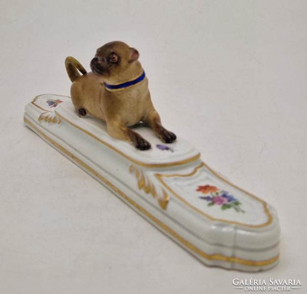 Meisseni porcelán pug mopsz papírnehezék 18.század 19cm