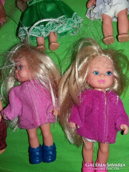 GYÖNYÖRŰ BABACSOMAG MINŐSÉGI Mattel ,SIMBA és HASBRO kicsi Barbie babák 9 db egyben a képek szerint
