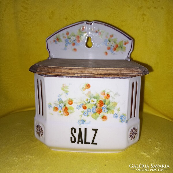 Régi, sorszámos,porcelán, fedeles, fali sótartó, fűszertartó.