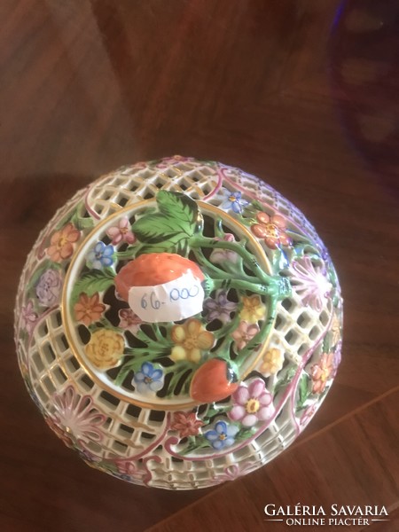 Áttört mintás herendi bonbonier