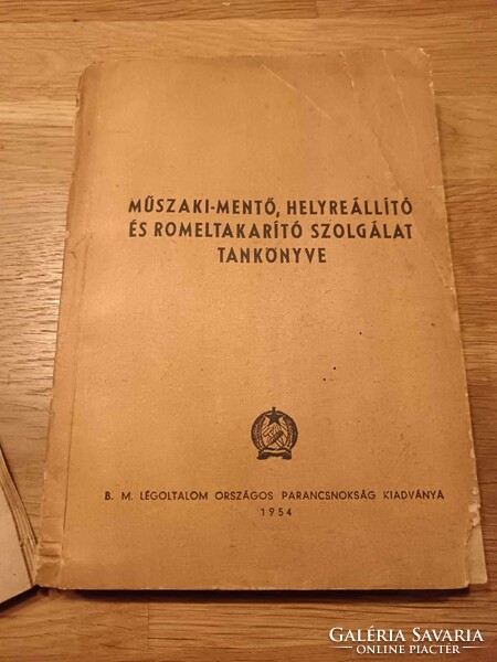Légoltalmi könyvek az 1950-es évekből, 3 darab egyben, illusztrált kötetek, puha kötésben