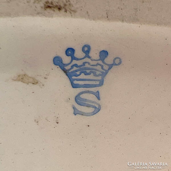 Kislány Porcelán Síléccel M00710