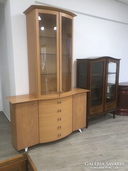 Nappali vitrines szekreny