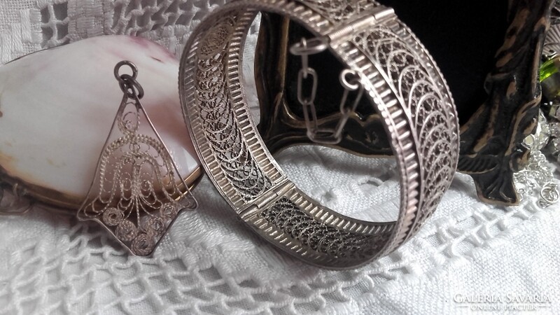 ANTIK FILIGRÁN TIBETI EZÜST ÉKSZER SZETT: KARÉK  és MEDÁL -  Art&Decoration