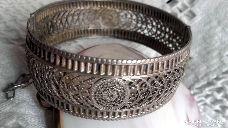 ANTIK FILIGRÁN TIBETI EZÜST ÉKSZER SZETT: KARÉK  és MEDÁL -  Art&Decoration