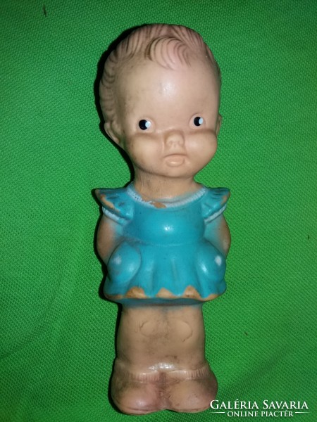 Antik Aradeanca gumi kislány játék baba figura 17 cm a képek szerint