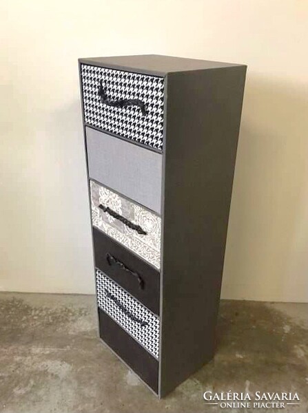 Fiókos komód Kare Design