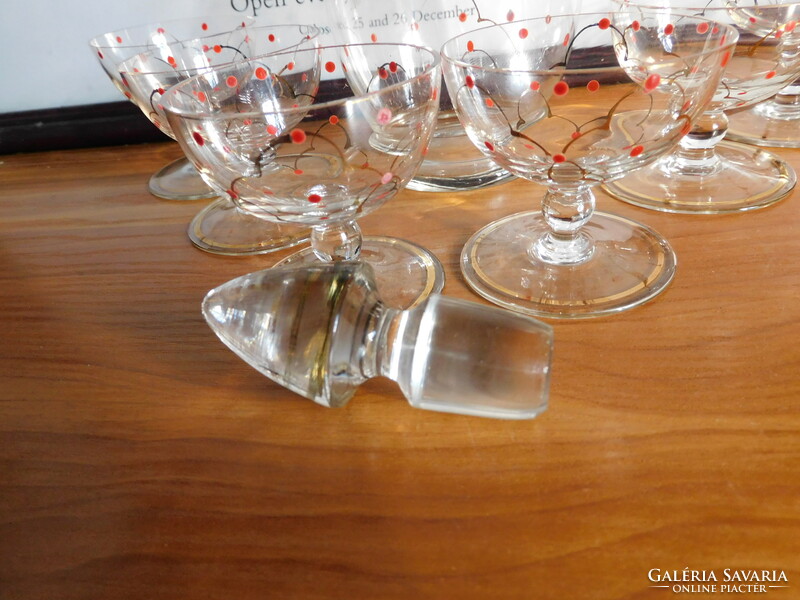 Parádi pöttyös likőrös készlet