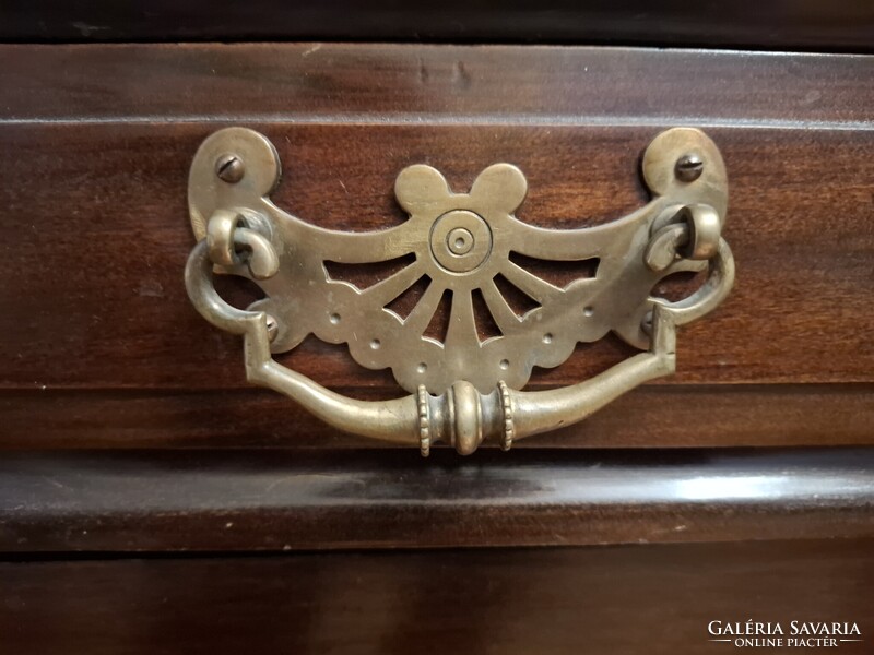 Régi faragott, felépítményes angol íróasztal