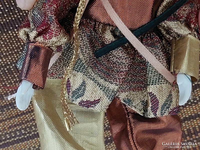 Velencei porcelán baba karneváli dísz bohóc 24 cm