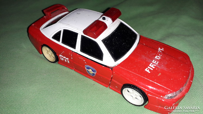 Retro fém TRANSFORMERS ALAKÍTHATÓ - TŰZOLTÓ parancsnoki autó 15 cm a képek szerint