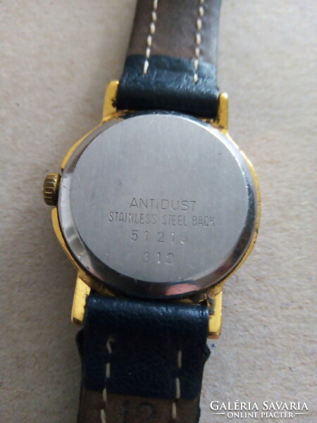 DUGENA karóra aranyozott tokkal