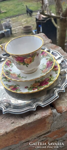 Royal Albert- old country roses- teás trió