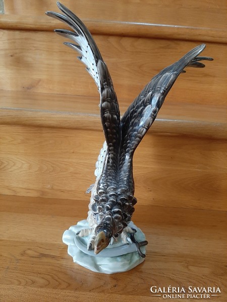 Turul madár kardal herendi