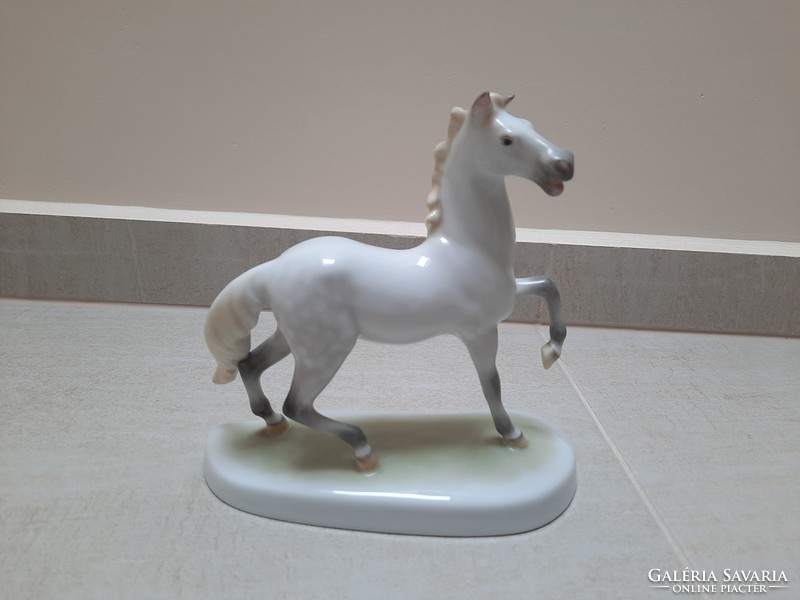 Herendi porcelán ló, paripa, csikó figura