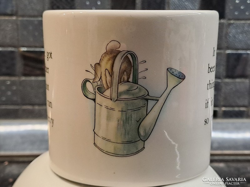 Wedgwood angol porcelán gyermek persely Peter Rabbit Nyúl Péter dekorral