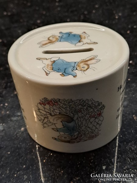 Wedgwood angol porcelán gyermek persely Peter Rabbit Nyúl Péter dekorral