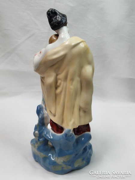 Nagyméretű Polonne szovjet porcelán népviseletes fiú és lány figura hibátlan állapotban 28 cm. magas