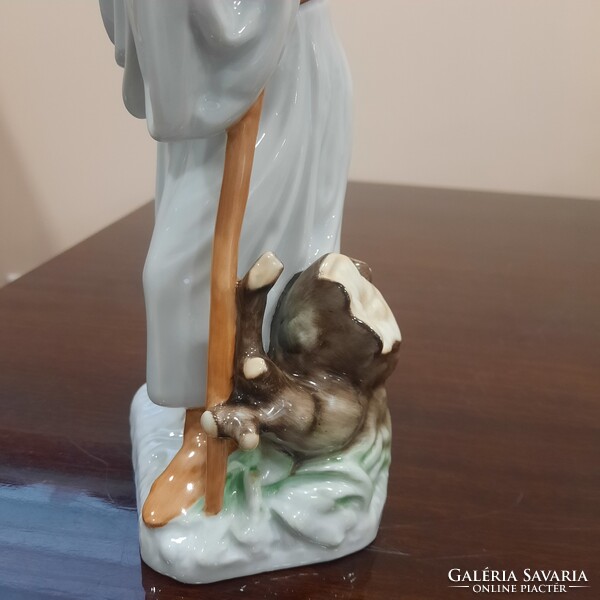 Herendi Búsuló Juhász, paraszt, Betyár porcelán figura. 1. Oszt.
