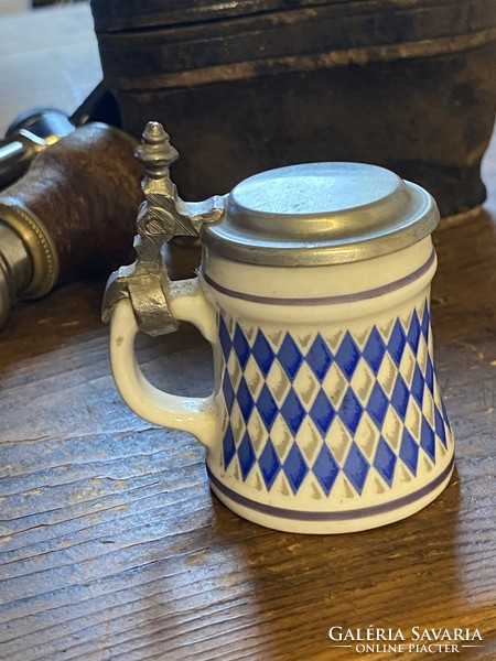 BAJOR SÖRÖS KANCSÓ, JELZETT KURT HAMMER FEDELES KRIGLI 5 CM