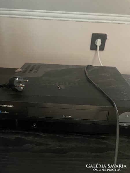 Grundig video magnó gond nélkül üzemel VHS kazettas