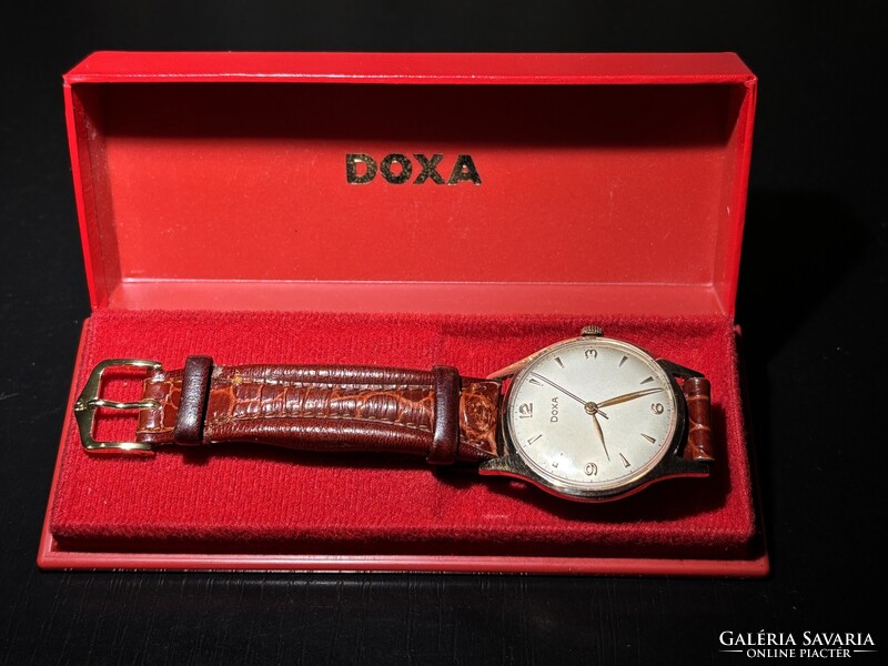 14K Rosé arany gyári tokos 1958-as Doxa saját gyári dobozában, szép számlap, Hirsch szíj 35 mm k.n.