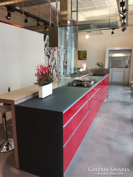 VALCUCINE Vitrum üveg konyhasziget