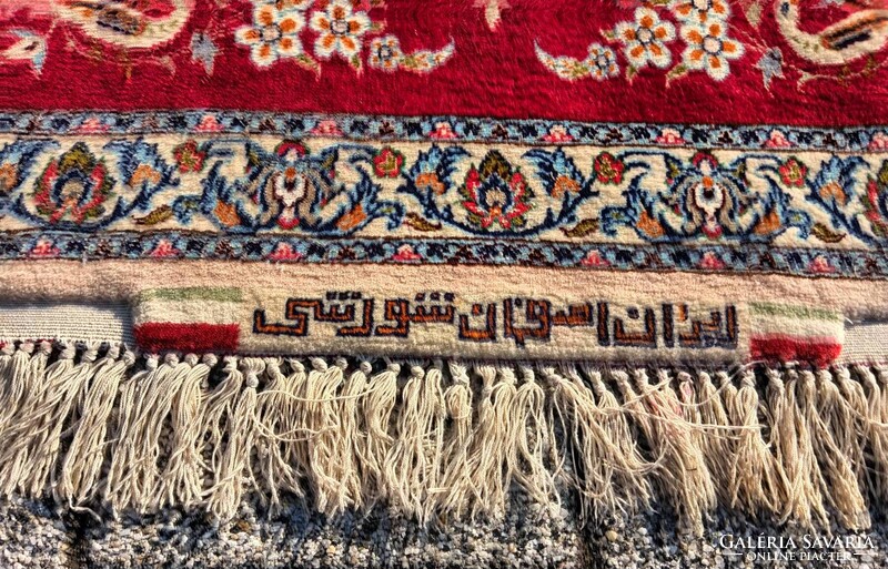 Isfahan selyem konturos szőnyeg szignos ALKUDHATÓ