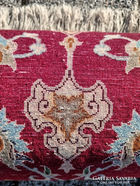 Isfahan selyem konturos szőnyeg szignos ALKUDHATÓ
