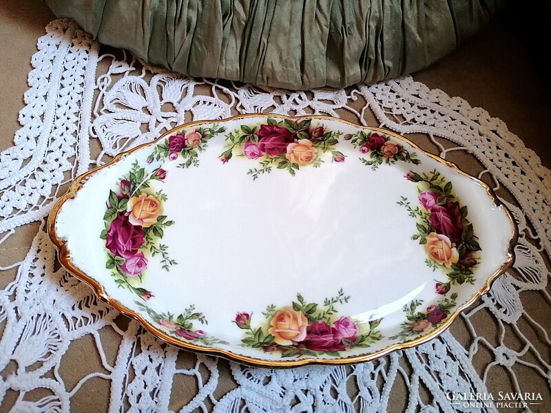 Royal Albert Old Country Roses kávés csésze kínáló tálcája reggeli kávézáshoz